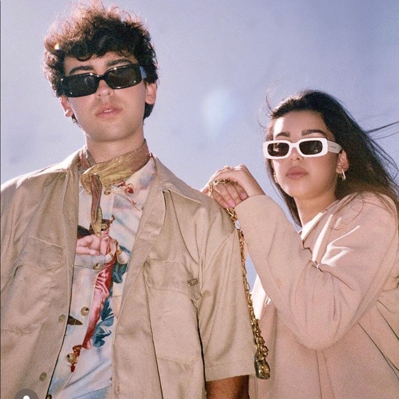 Bonnie Clyde Accessories - NWOT Bonnie Clyde Keep in Touch Sunglasses